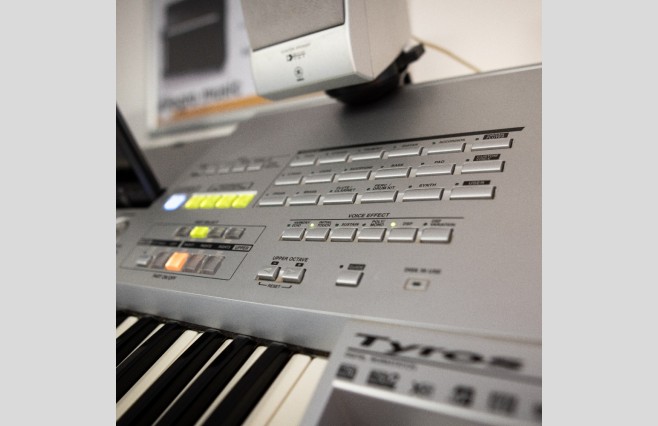 Used Yamaha Tyros 1 Keyboard With MS01 Speakers (SN:0008318) - Image 10